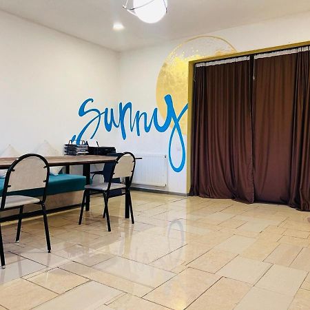 Sunny Hostel Tbilisi Ngoại thất bức ảnh
